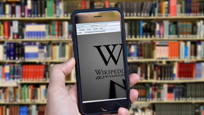 Wikipedia tubą propagandową radykalnej lewicy? Redaktor próbował zmienić imię “Margot” na Michał – edycję cofnięto i zagrożono mu banem