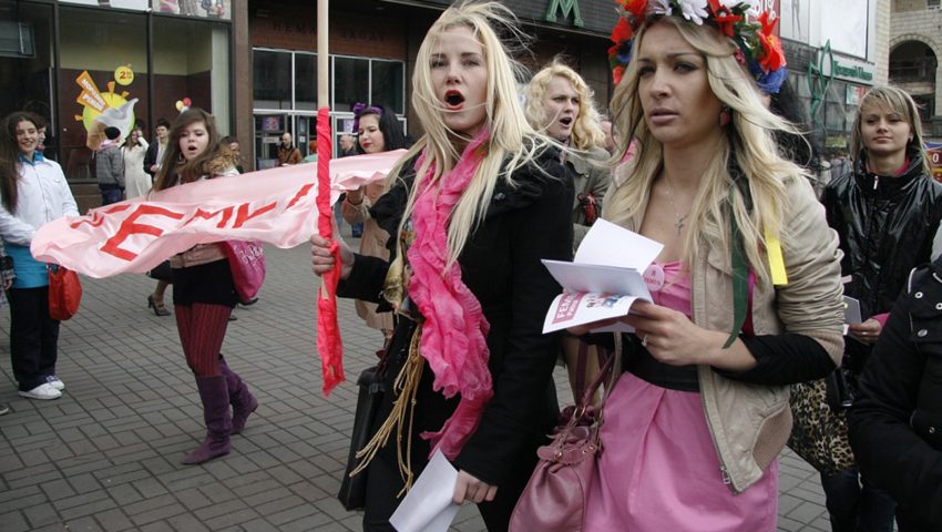Lewicowy polityk do feministek: “Myślcie zanim rozłożycie nogi”.