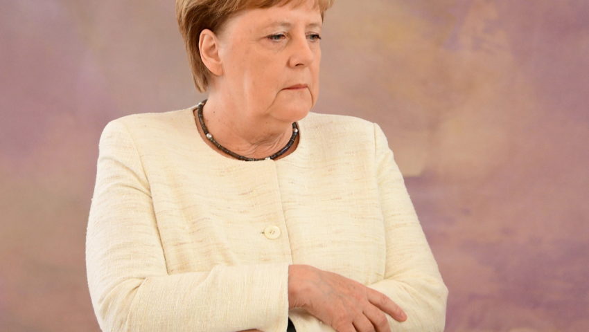 Kolejny szokujący film z kanclerz Niemiec w roli głównej. Co dolega Angeli Merkel?