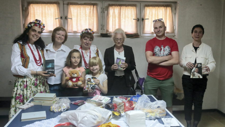 Wspaniała postawa polskich kibiców przed meczem z Macedonią