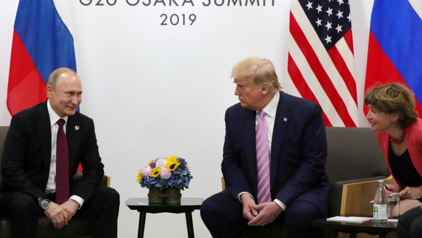 Trump do Putina: Nie wtrącaj się w wybory. O co chodziło amerykańskiemu prezydentowi?