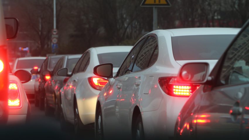 Polacy kupują coraz więcej nowych samochodów
