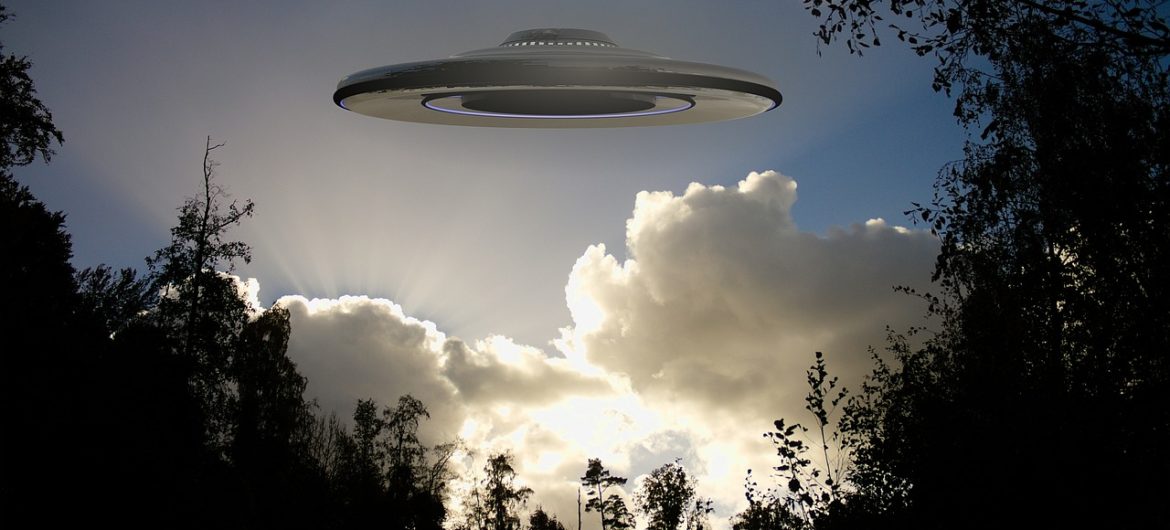 Amerykańscy politycy dowiadują się o UFO