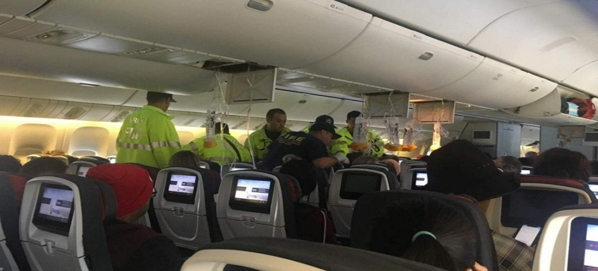 Dziewięć osób odniosło poważne obrażenia w samolocie Air Canada, który wpadł w turbulencje