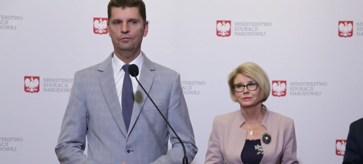 “Wyborcza” grzmiała o dramacie polskich uczniów. Okazuje się, że jest zupełnie inaczej