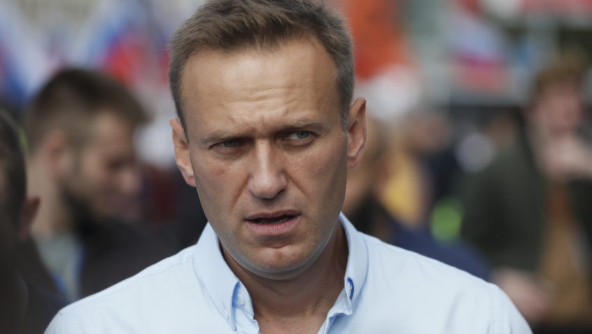 Kolejna kompromitacja Amnesty International. Odebrali Nawalnemu tytuł “więźnia sumienia”. Irracjonalny powód
