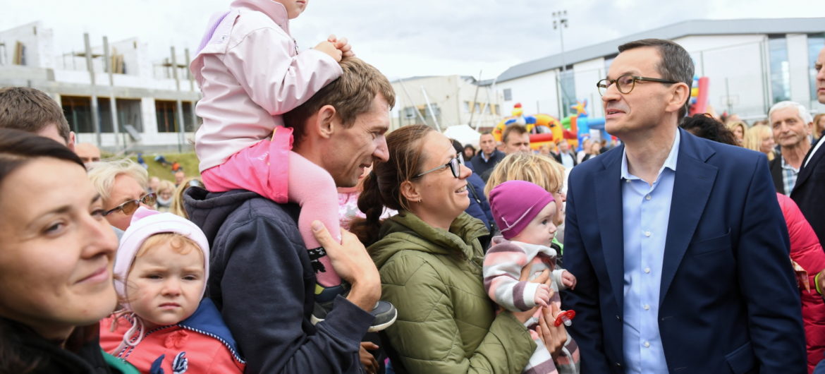 Od przyszłego roku będziemy płacić niższe podatki?  Pierwsze decyzje już za tydzień