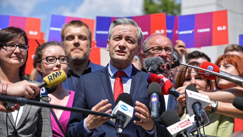 “Je**ć PiS i Kukiz’15”. Tak młodzieżówka Lewicy promuje spontaniczne zgromadzenie “w obronie wolnych mediów”