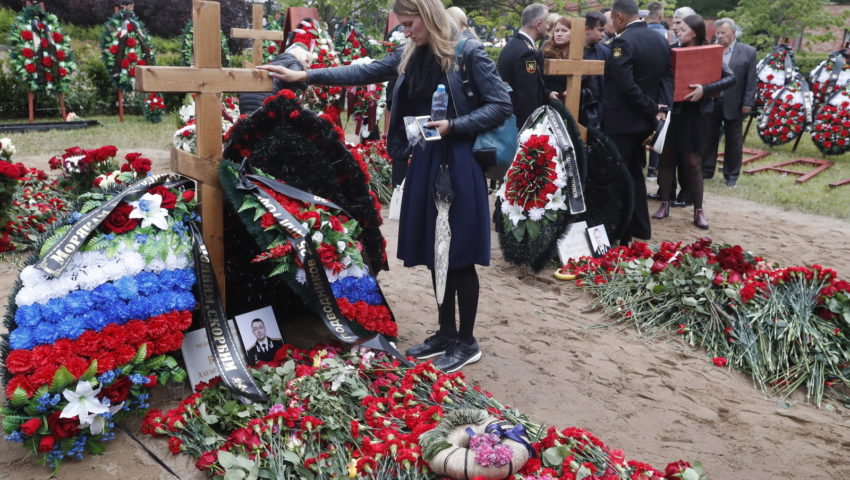 Tajemnicze słowa na pogrzebie załogi Łoszarika. “Udało się uniknąć katastrofy na skalę planetarną”