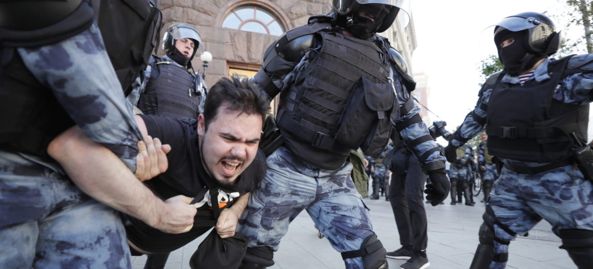 Ponad tysiąc osób zatrzymanych na antyputinowskim proteście w Moskwie
