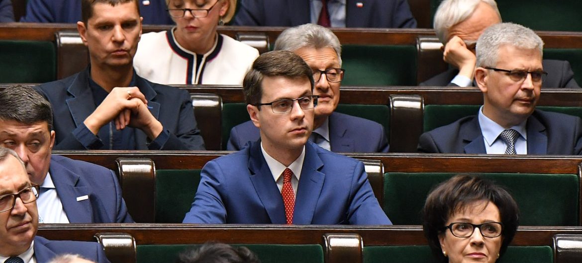Piotr Müller: twierdzenie, że z powodu obniżenia podatku PIT budżety samorządów będą malały, jest nieprawdziwe