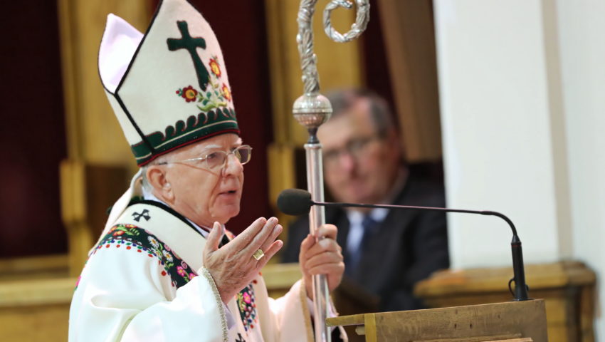 Episkopat Węgier wspiera polski Kościół w walce z „tęczową zarazą”. „Trwanie w nauczaniu wywołuje gniew”