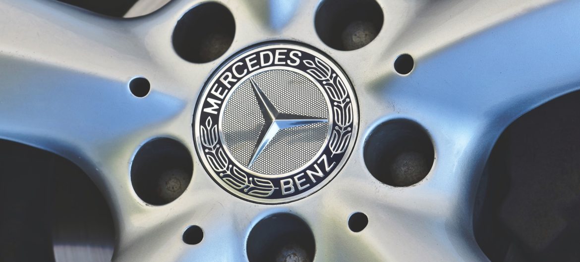 Mercedes Benz szpiegował swoich klientów