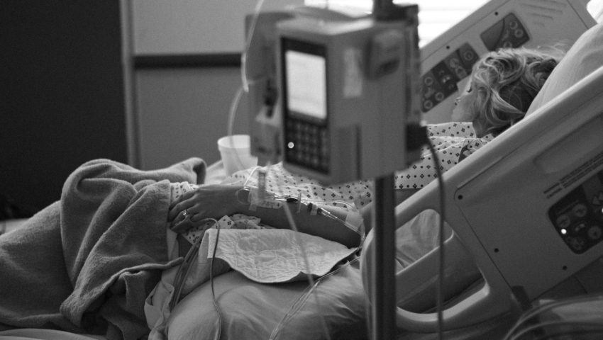Lekarka, która poddała pacjentkę eutanazji wbrew jej woli, stanęła przed sądem