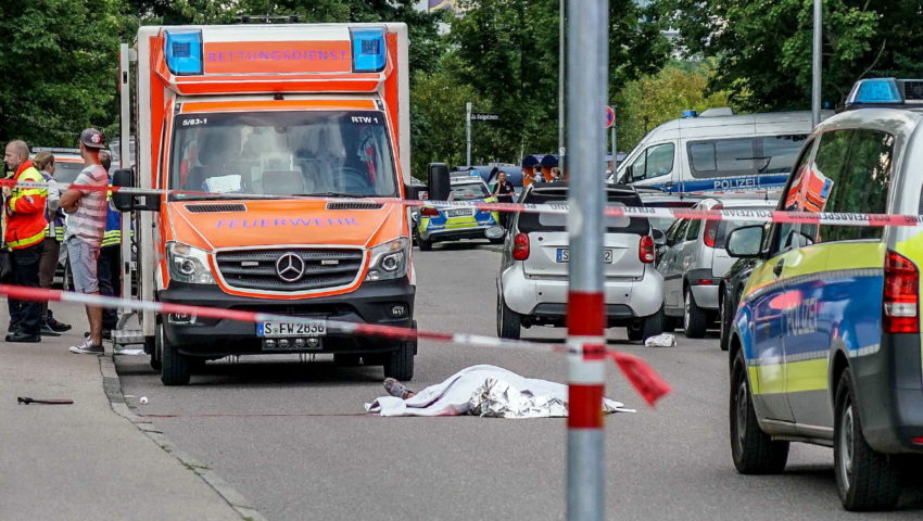 Brutalne zabójstwo w biały dzień. Syryjski imigrant zadźgał swojego współlokatora samurajskim mieczem na środku ulicy
