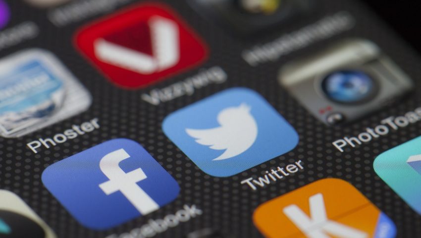 Dziwna sprawa. Twitter blokuje wpis Morawieckiego dotyczący skandalicznej pomyłki serialu Netflixa?