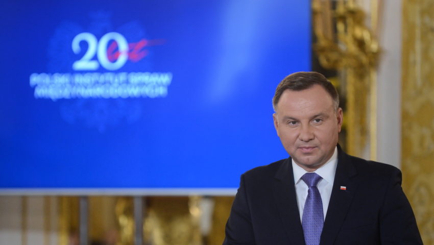 Prezydent podpisał ustawę obniżającą stawkę PIT z 18 proc. do 17 proc.