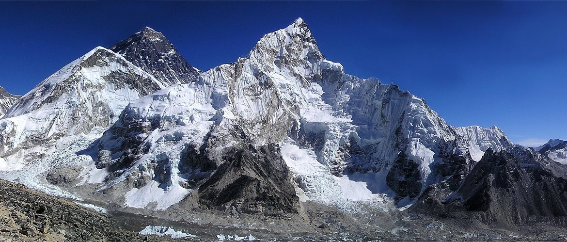 Polscy himalaiści przerwali wyprawę na Lhotse. “Brak szans na osiągnięcie szczytu”