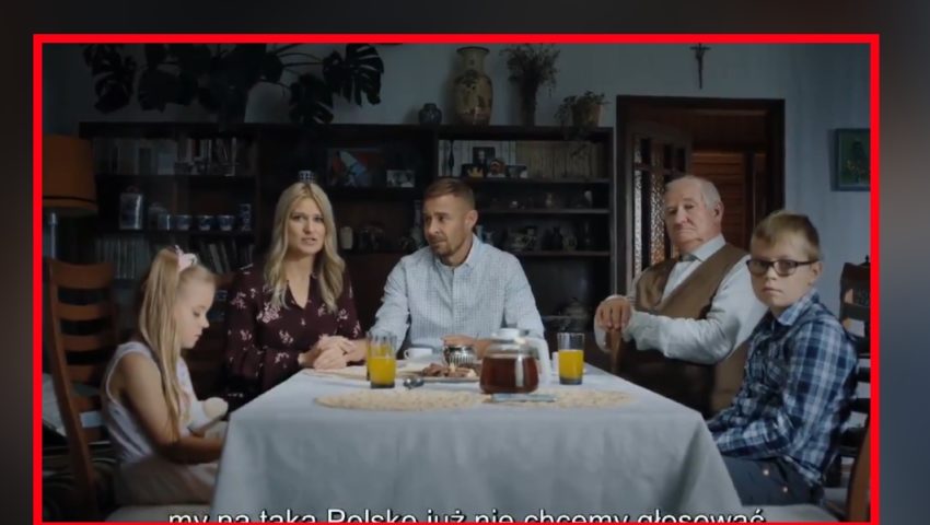 “Paździerzowy jak meblościanka w tle”. Rzeczniczka Lewicy kpi ze spotu PO