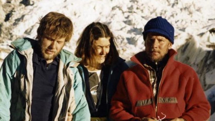Memoriał Polskich Himalaistów stanął przy szlaku wiodącym pod Everest