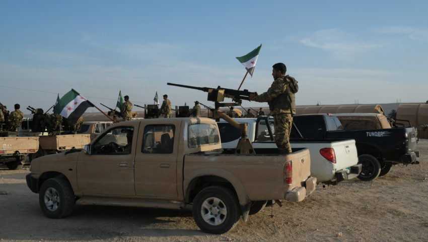 Turcja rozpoczęła ofensywę w Syrii. Kurdowie twierdzą, że atakują cywili