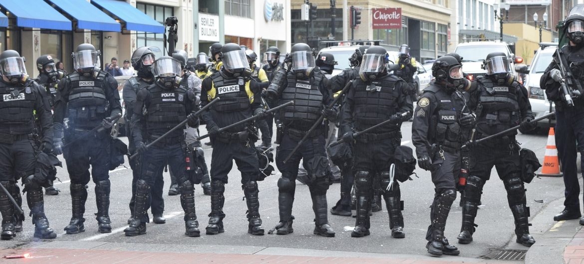 Antifa urządziła polowanie na wyborców Trumpa