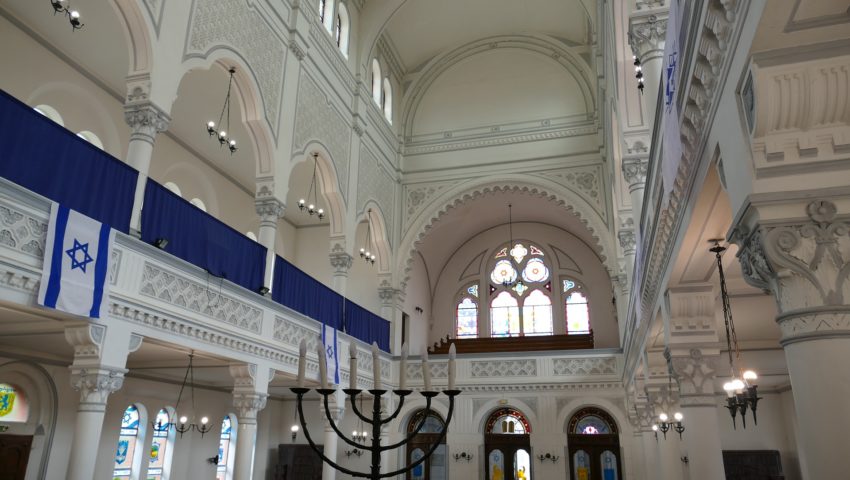 Niemcy wypuściły na wolność imigranta który zaatakował synagogę