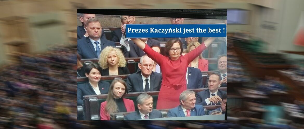 Poseł Lewicy ślubowała z szalikiem. Internauci byli bezlitośni