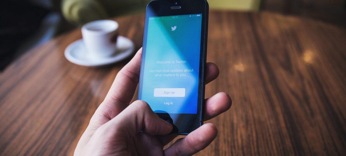 Tajemnicze tweety amerykańskiego kongresmena. Odkryto w nich szokującą wiadomość