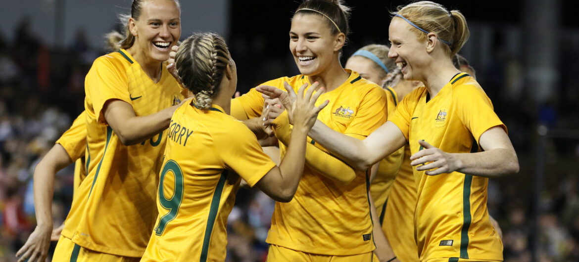 Równe płace dla kobiet i mężczyzn w australijskim futbolu. “Piłka nożna jest grą dla wszystkich”