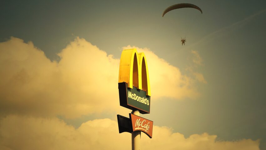 Portugalski McDonald’s chciał zareklamować lody. Przypadkiem obraził Irlandczyków