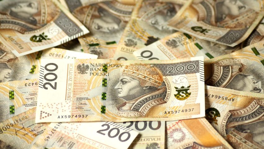 Część banków reaguje na apel premiera. Podnoszą oprocentowanie lokat i depozytów, inne zapowiadają podwyżki