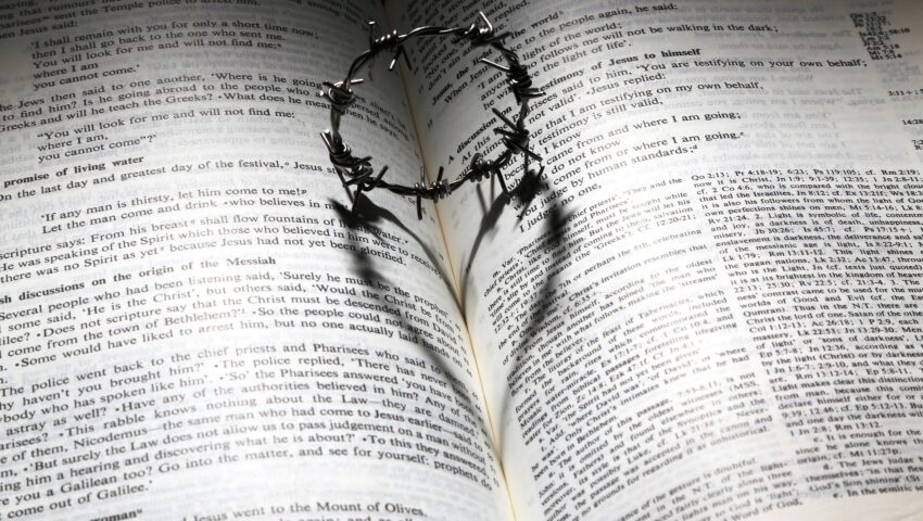 Chiny ocenzurują Biblię i Koran aby były zgodne z duchem socjalizmu