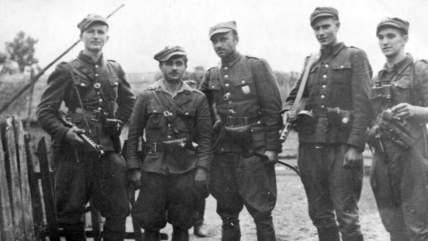 Skandaliczny projekt Lewicy. Sugerują, że Żołnierze Wyklęci popełniali zbrodnie wojenne na ludności cywilnej