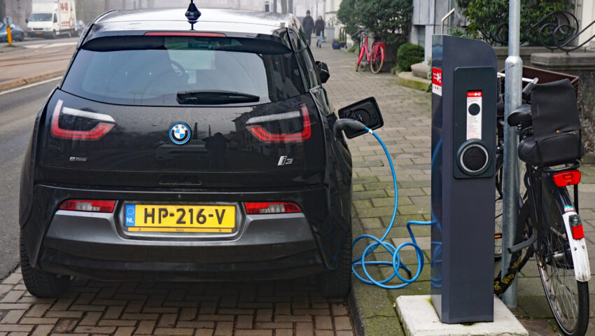 To koniec marzeń o elektromobilności? Winne ceny prądu