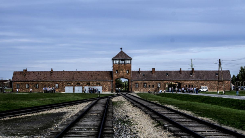Brawo! Muzeum w Auschwitz wysłało przewodniczącemu Dumy kurs e-learningu za szerzenie kłamstw ws. Polski