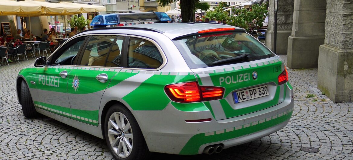 Niemieckie służby oskarżyły Antifę o próbę zabójstwa policjanta