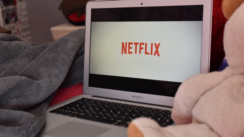 Sąd nakazał Netflixowi usunięcie bluźnierczego filmu o Jezusie