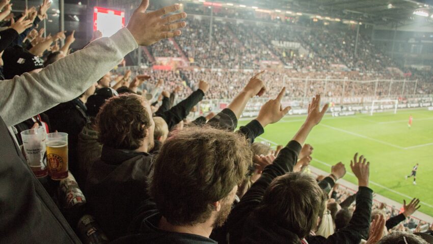 Milioner chce, aby stadion piłkarski nazwano imieniem komunistycznego zbrodniarza