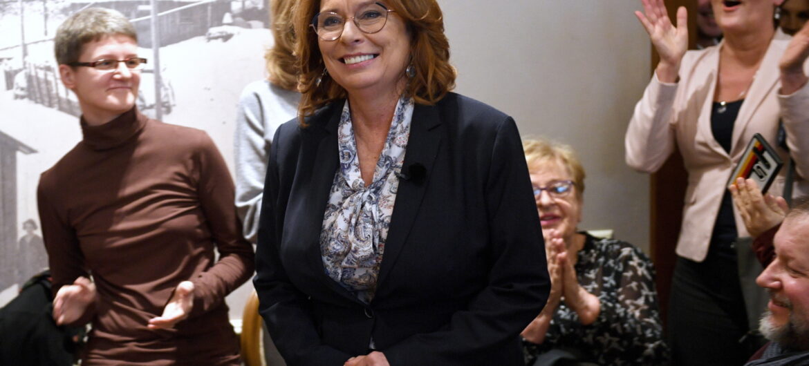 Hit! Małgorzata Kidawa-Błońska urządziła… najkrótszą konferencję prasową na świecie