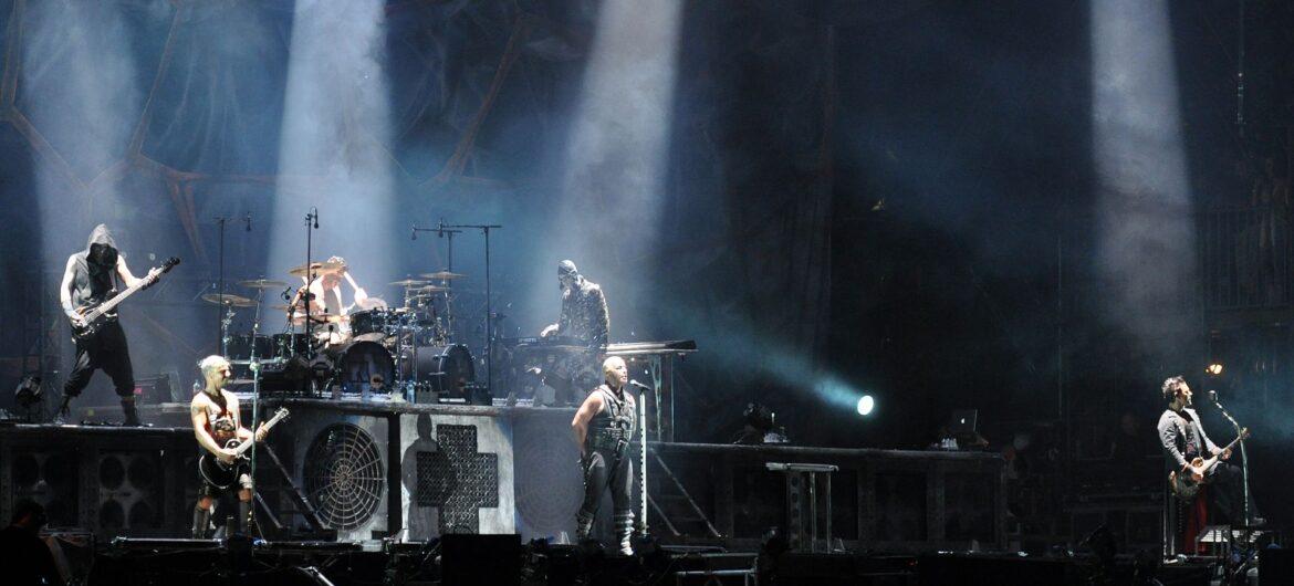 Wokalista Rammstein jednak nie ma koronawirusa