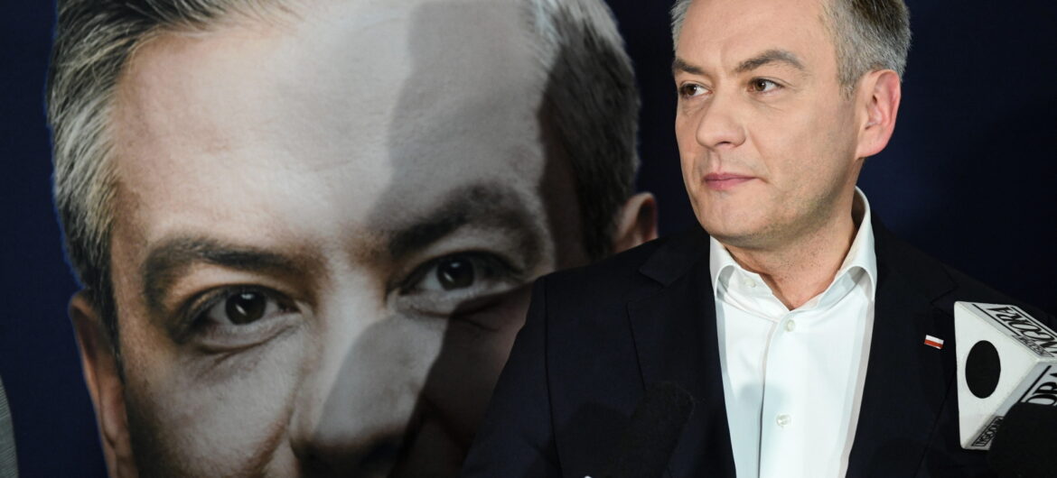 Kogo chciał tym rozbawić? Oburzająca grafika z Kaczyńskim na koncie Biedronia