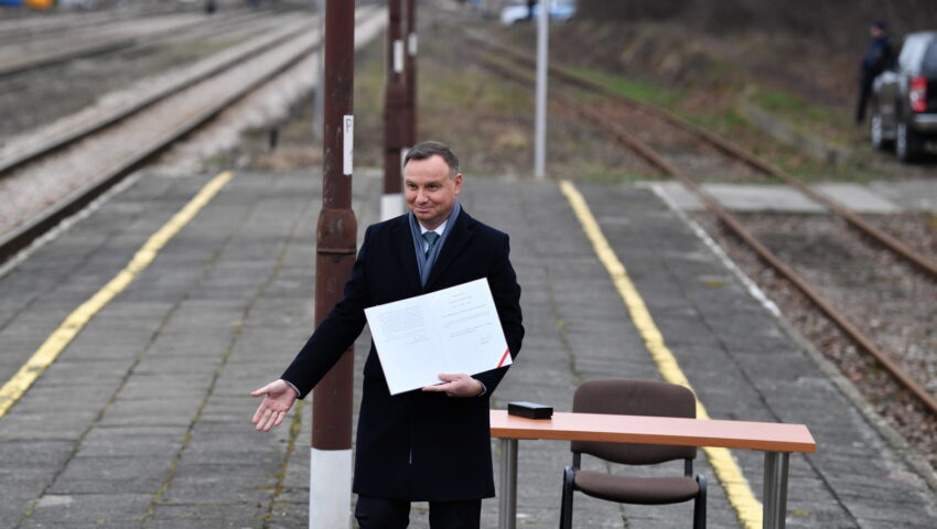 Prezydent podpisał ustawę wprowadzającą program Kolej Plus