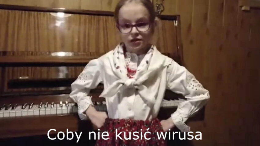 Młode góralki pieśnią walczą z zarazą. Ten dający do myślenia film podbija internet