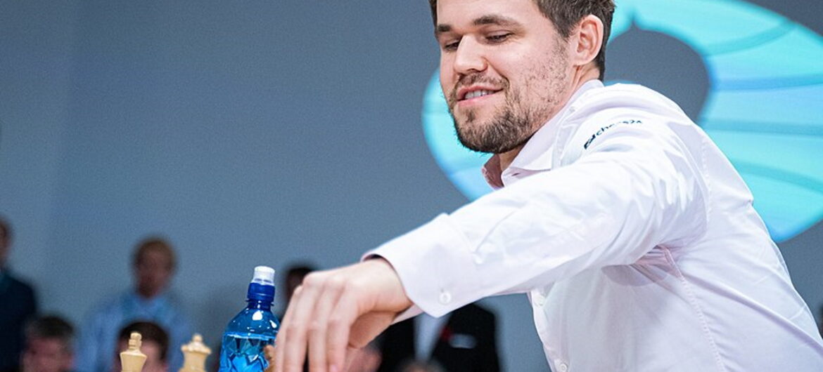 Mistrz świata w szachach Carlsen planuje turniej online