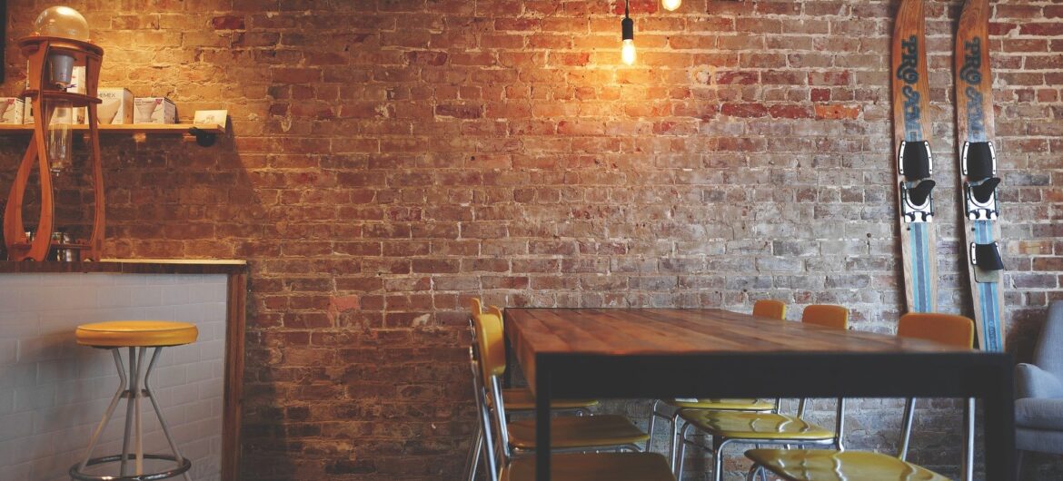 Wicepremier zdradziła kiedy otworzą się restauracje i salony fryzjerskie