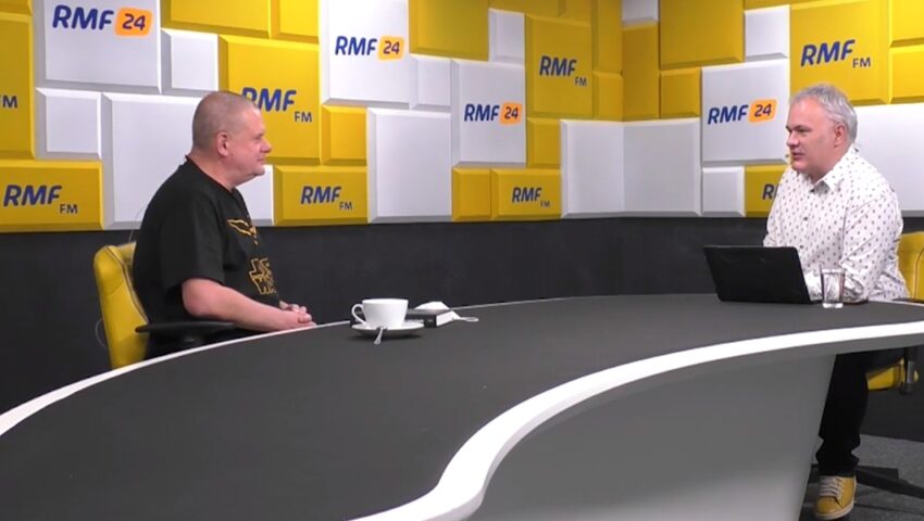 Kazik: “Jaka wolność zagrożona? Ja się nadal czuję wolnym człowiekiem. Robią mi promocję, na jaką musiałbym miliony złotych wydać, których nie mam”.
