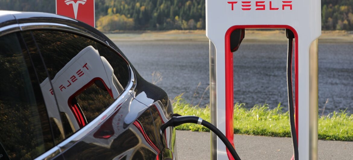 Tesla została oskarżona o rasizm