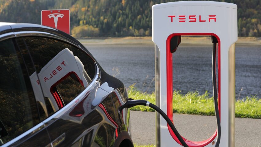 Tesla została oskarżona o rasizm