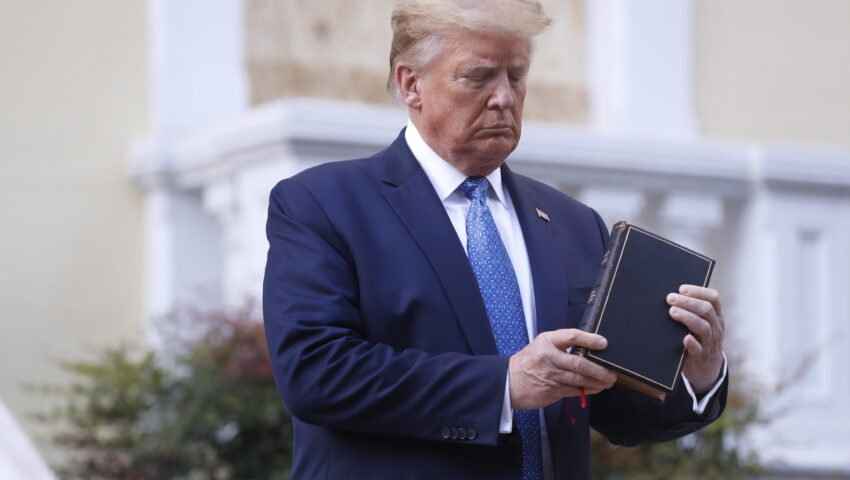 Oto schemat manipulacji. Najpierw kłamał CNN, później NYT, na końcu powtórzył to Biden, rywal prezydenta Trumpa